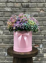 Цветочная композиция из Гипсофила и Розы в шляпной коробке в Богородском