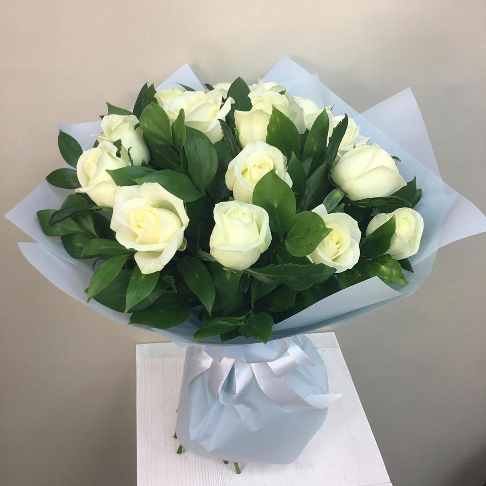 Букет 15 Белых роз Проуд в Богородском