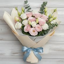 Букет цветов из:  Лизиантусы в Богородском