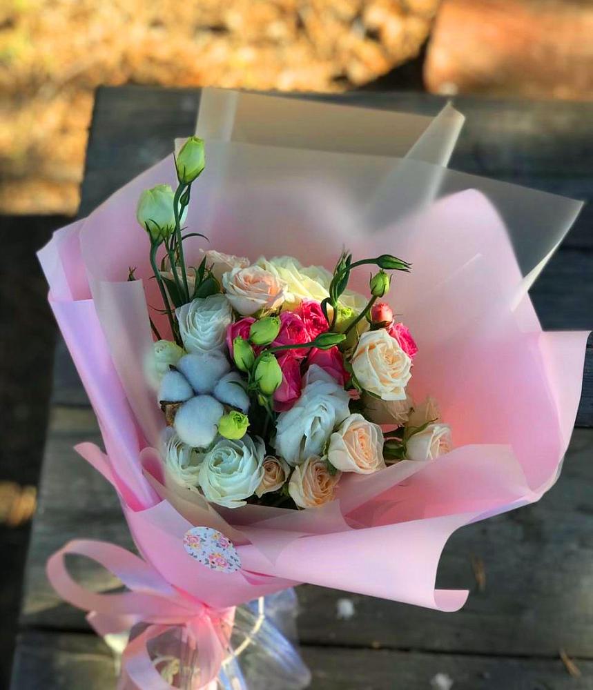 Букет цветов из: Розы и Лизиантусы в Богородском