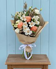 Букет цветов из:  Альстромерии, Лизиантусы, Розы и Хризантемы в Богородском