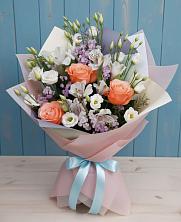 Букет цветов из:  Лизиантусы, Розы, Альстромерии и Гипсофила в Богородском