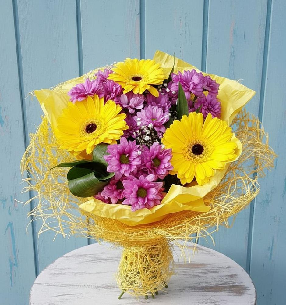 Букет цветов из: Хризантемы и Герберы в Богородском