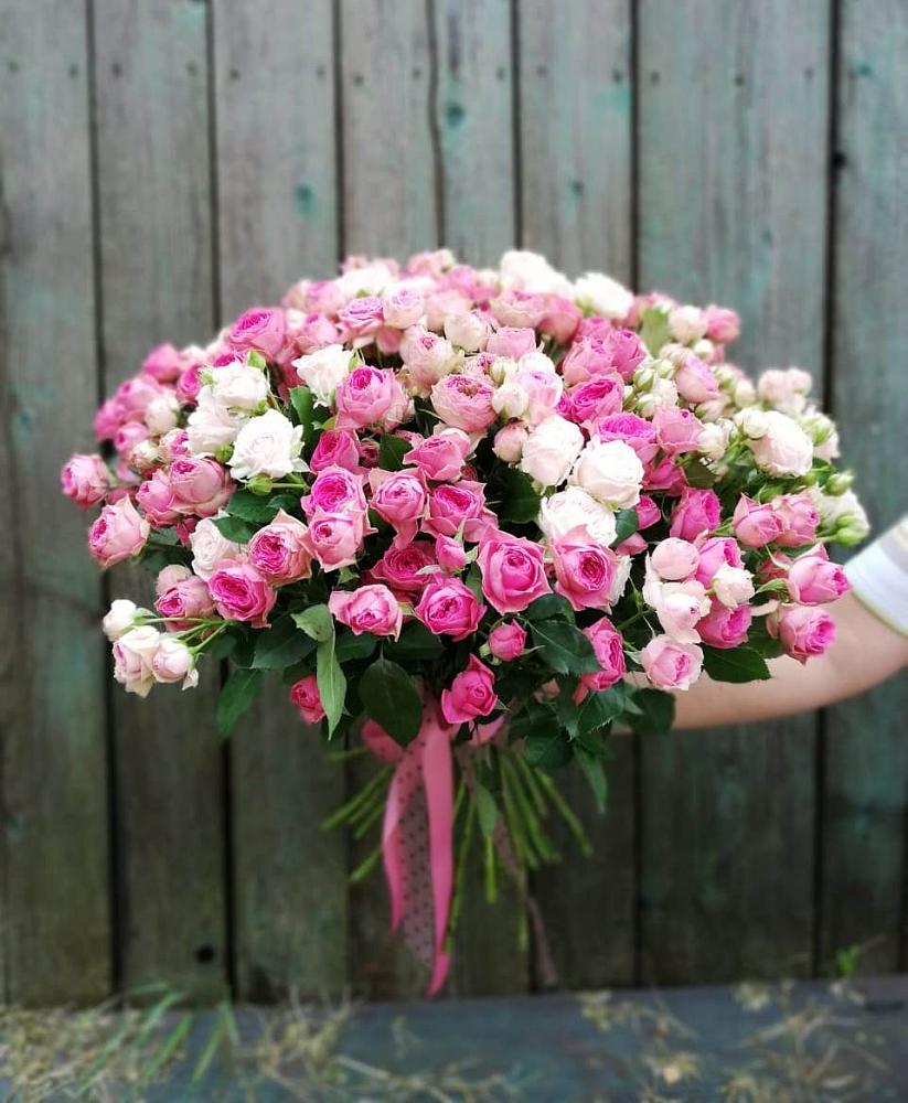 Букет Розовые кустовые розы Натали и Лав Лидия в Богородском