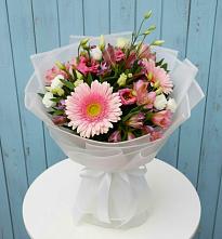 Букет цветов из:  Герберы, Альстромерии и Лизиантусы в Богородском