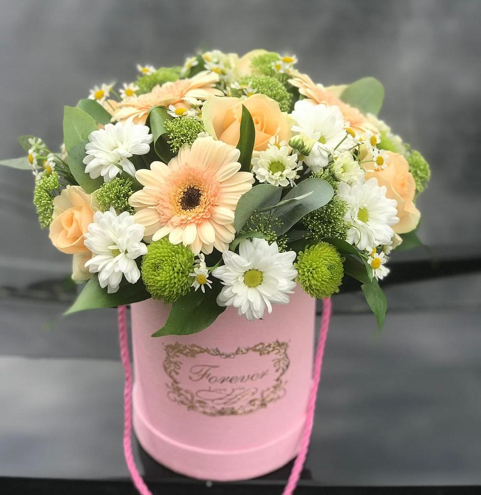 Цветочная композиция из Розы, Герберы и Хризантемы в шляпной коробке в Богородском