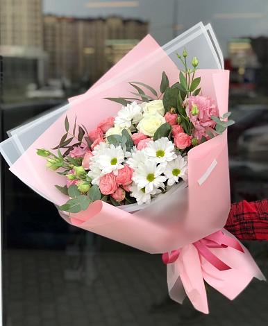 Букет цветов из: Розы, Лизиантусы и Хризантемы в Богородском