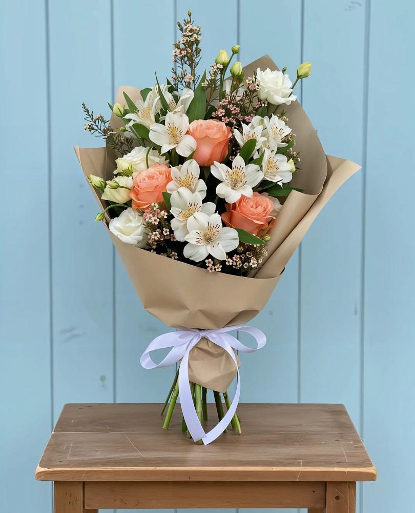 Букет цветов из: Альстромерии, Лизиантусы, Розы и Хризантемы в Богородском